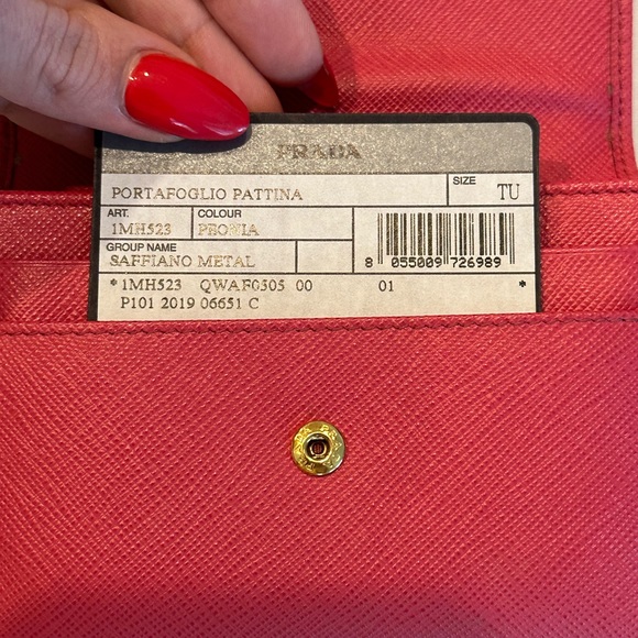Prada wallet in petunia pink - Picture 5 of 9